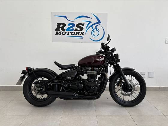 TRIUMPH BONNEVILLE BOBBER 1200 